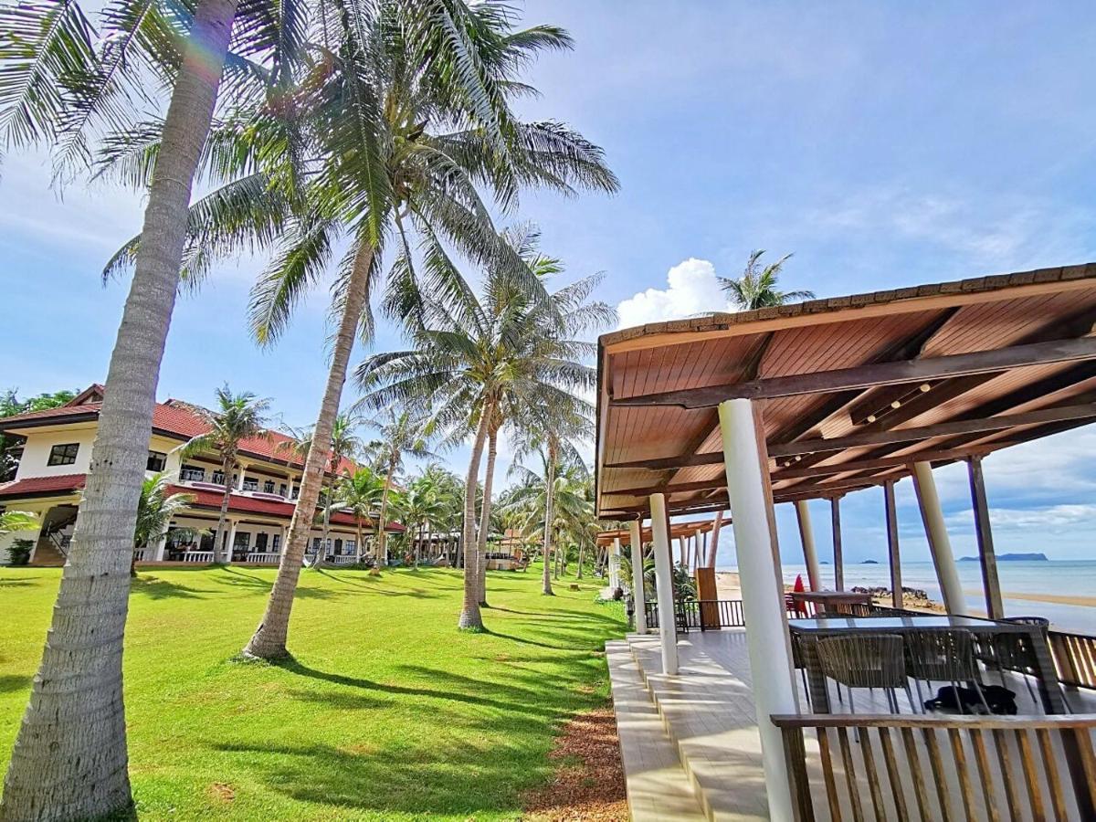 Ban Saithong Beach Resort Bang Saphan Noi Eksteriør billede
