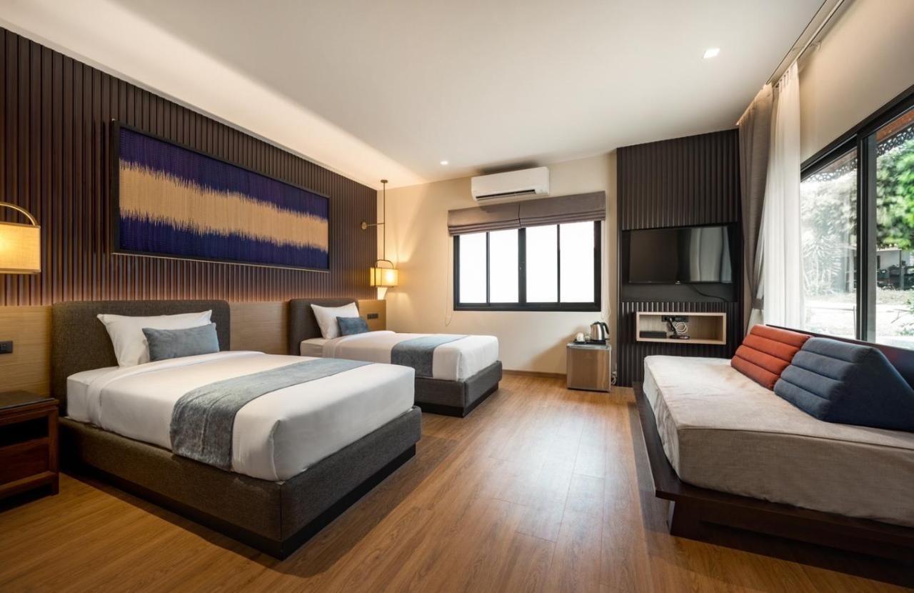 Ban Saithong Beach Resort Bang Saphan Noi Eksteriør billede