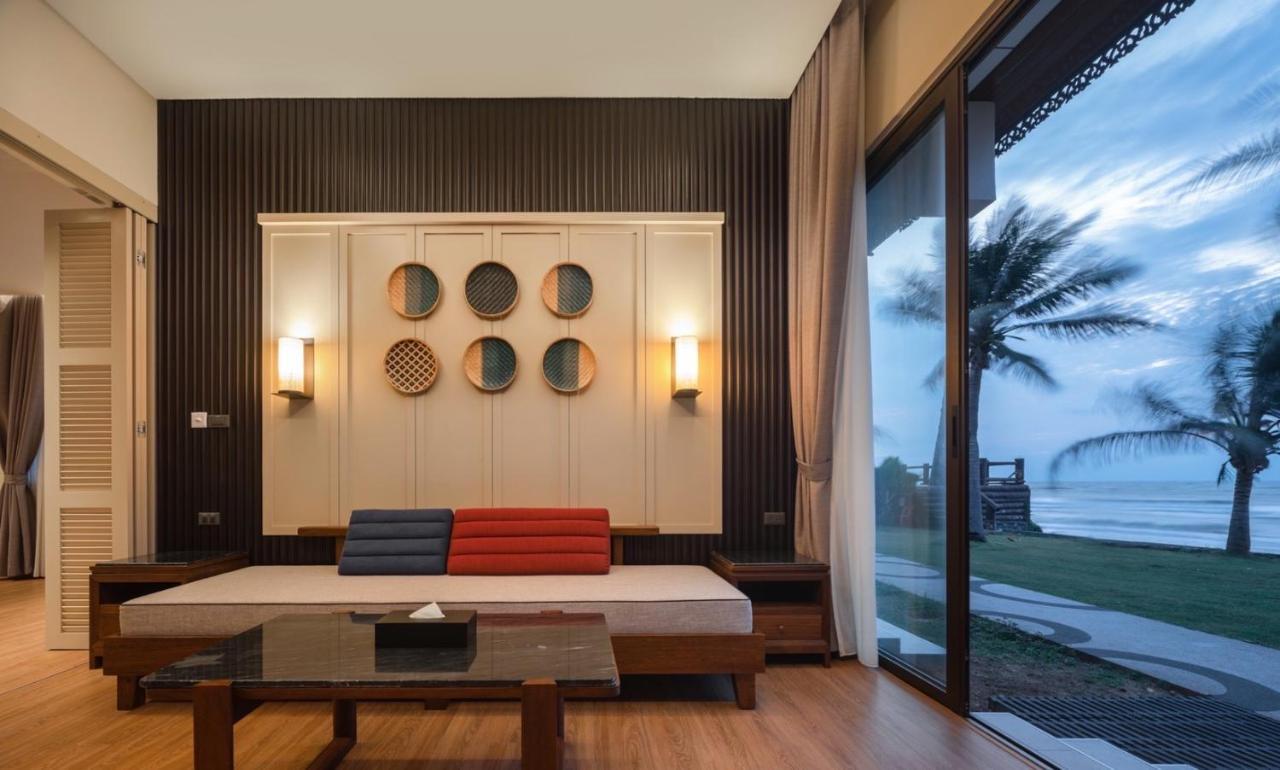 Ban Saithong Beach Resort Bang Saphan Noi Eksteriør billede