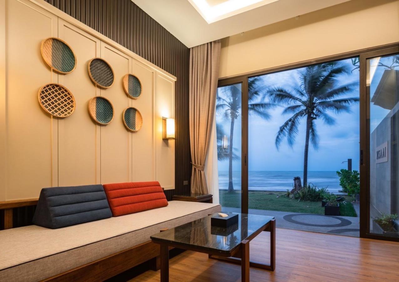 Ban Saithong Beach Resort Bang Saphan Noi Eksteriør billede
