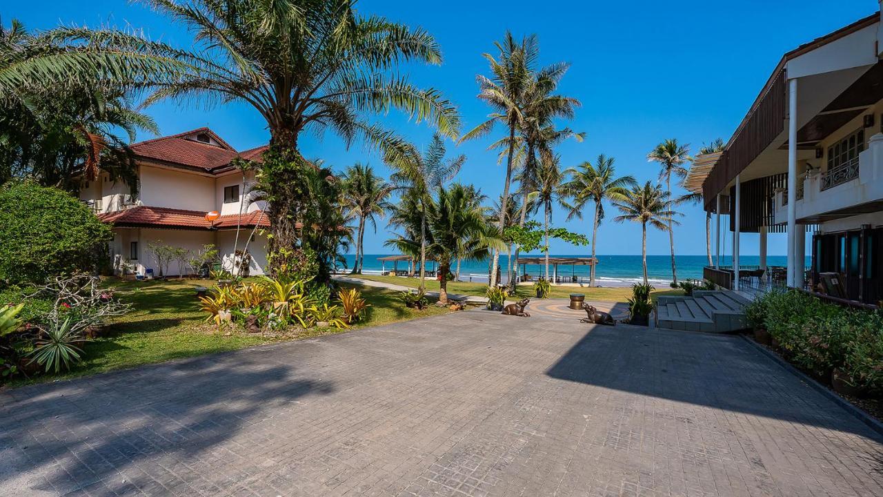 Ban Saithong Beach Resort Bang Saphan Noi Eksteriør billede