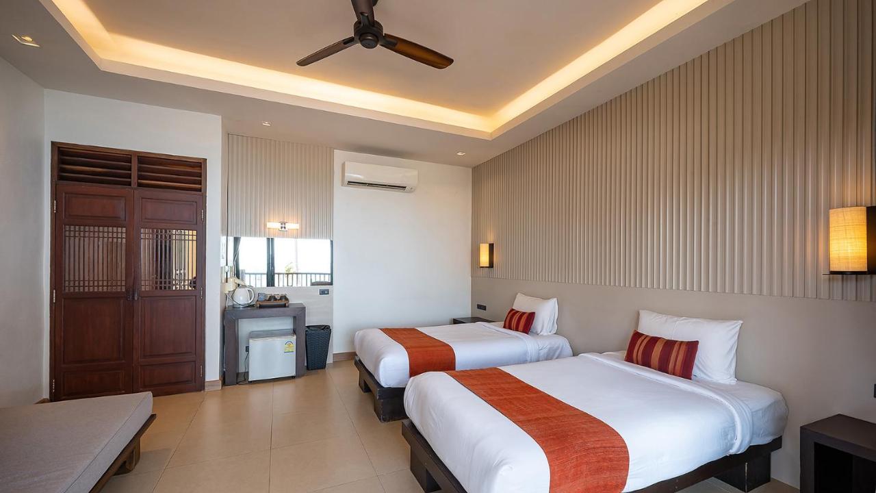 Ban Saithong Beach Resort Bang Saphan Noi Eksteriør billede