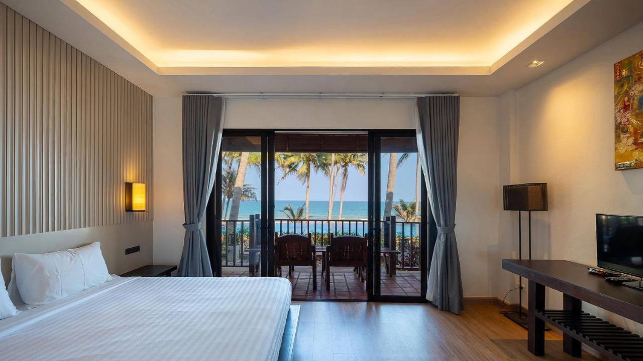 Ban Saithong Beach Resort Bang Saphan Noi Eksteriør billede