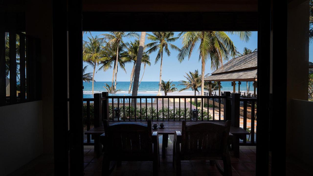 Ban Saithong Beach Resort Bang Saphan Noi Eksteriør billede