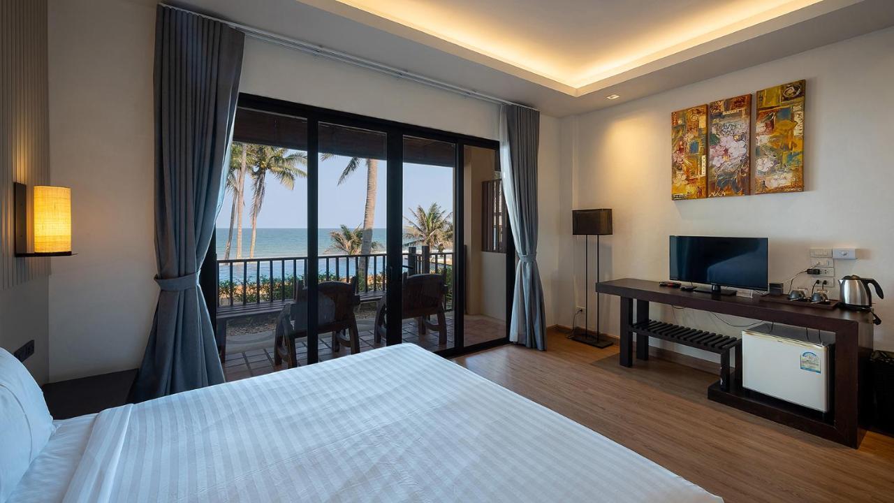 Ban Saithong Beach Resort Bang Saphan Noi Eksteriør billede
