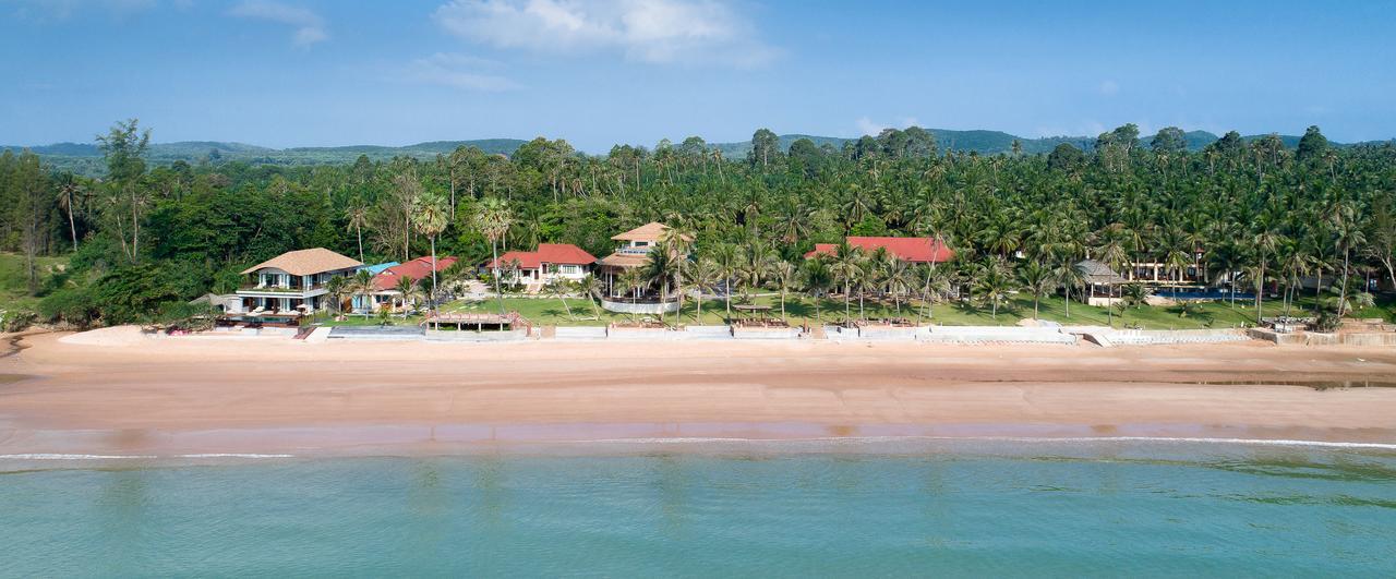 Ban Saithong Beach Resort Bang Saphan Noi Eksteriør billede