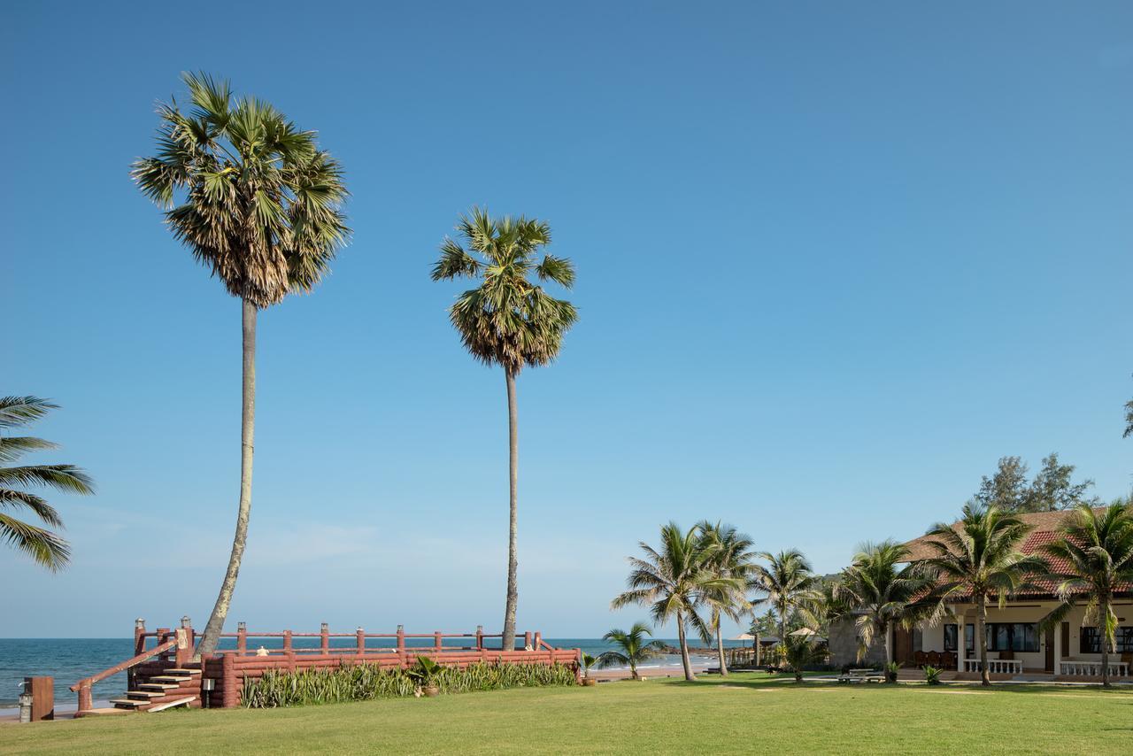Ban Saithong Beach Resort Bang Saphan Noi Eksteriør billede